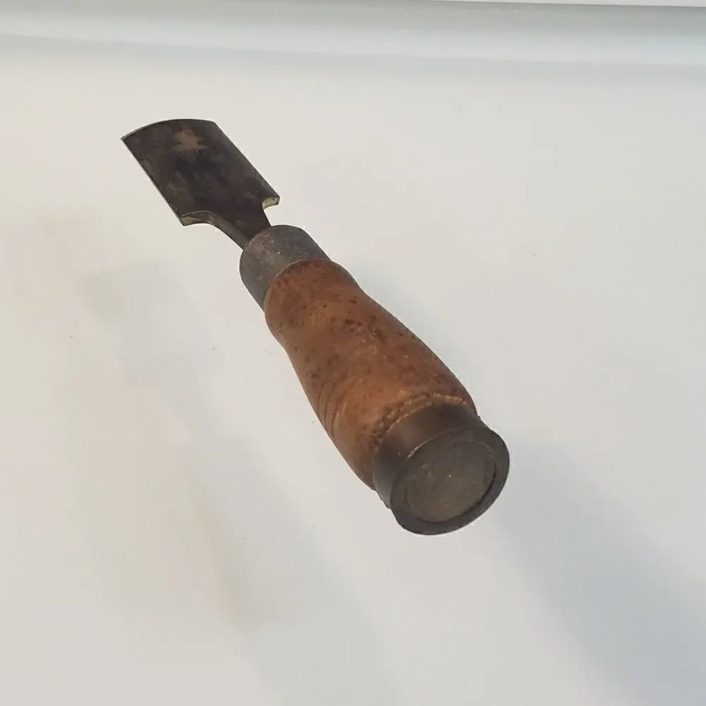 Vintage Antique Chisel Thomas Ibbotson Cast Steel Woodworking Tool